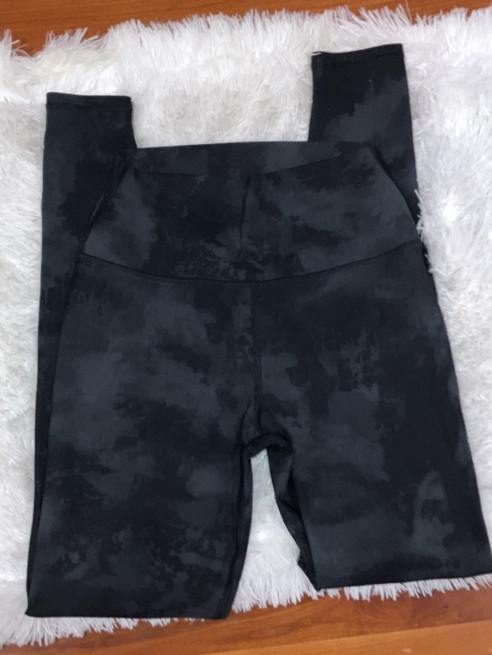 ALO Yoga High-Waist Marble-Effect Leggings - Charcoal Blue - Picture 3 of 10